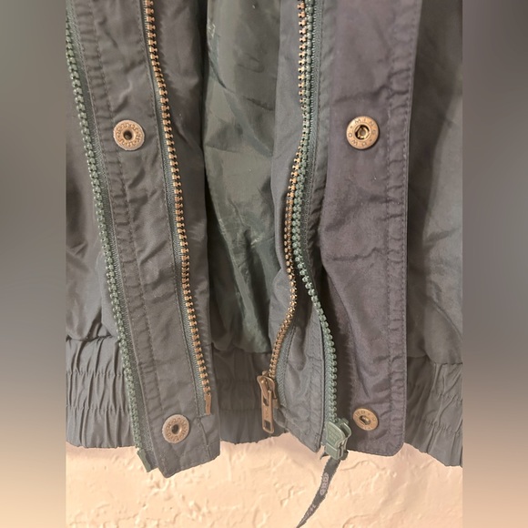 SOLD. Oversized winter jacket. Perfect for cold and rainy weather. - Picture 4 of 14